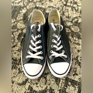Black leather converse
